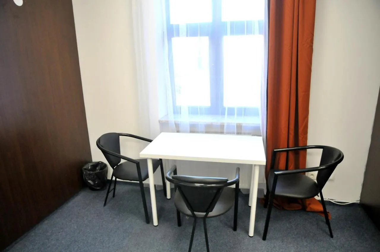 Nocleg ze śniadaniem Economic Rooms- 24H Self Check-In Poznań